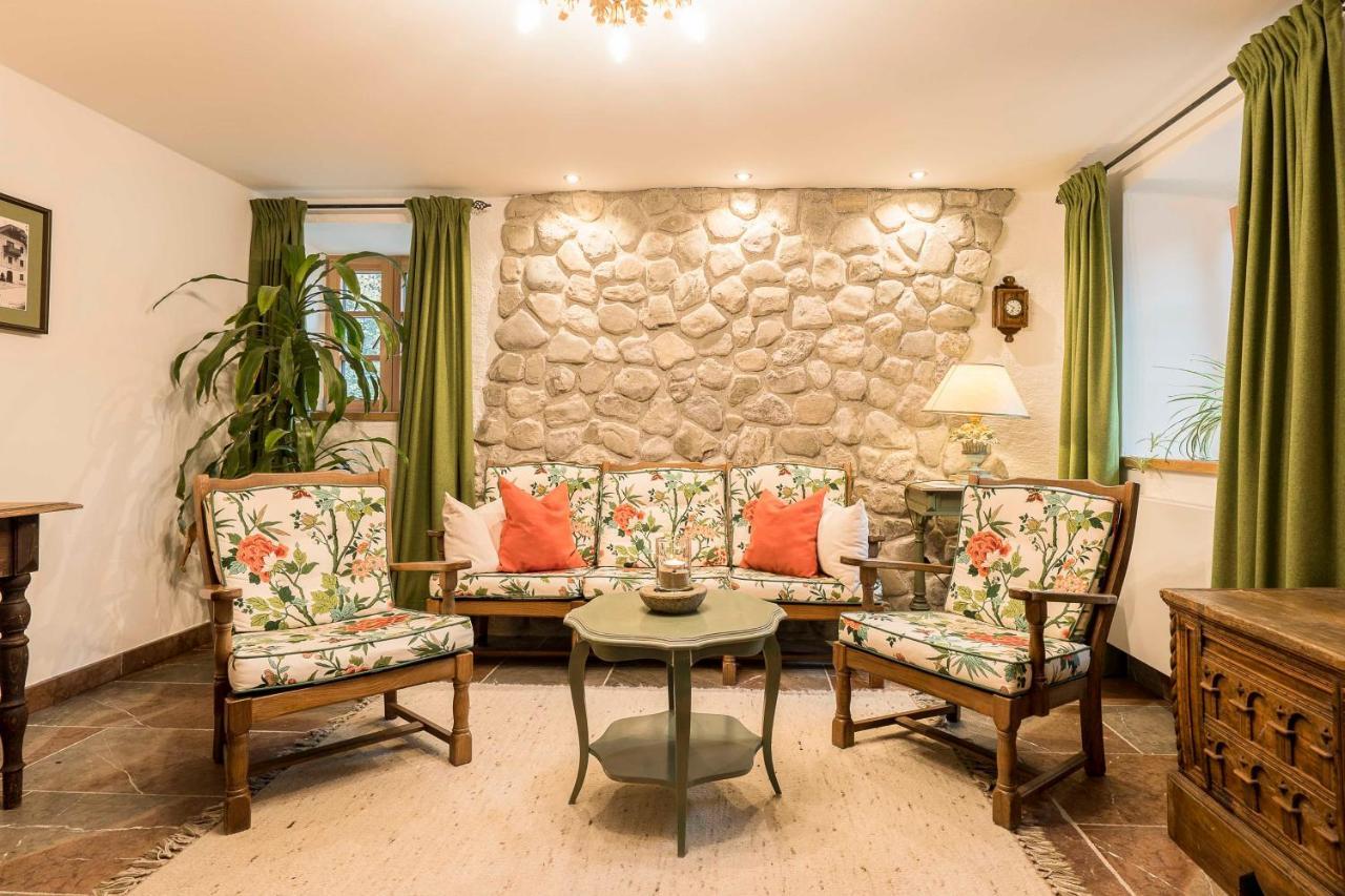 Hotel Hollweger Санкт Гилген Екстериор снимка