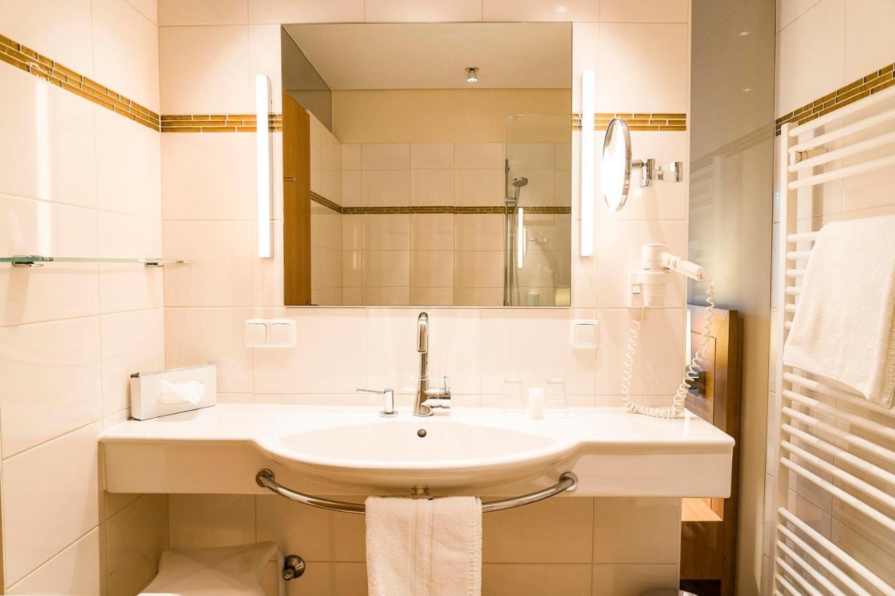 Hotel Hollweger Санкт Гилген Екстериор снимка