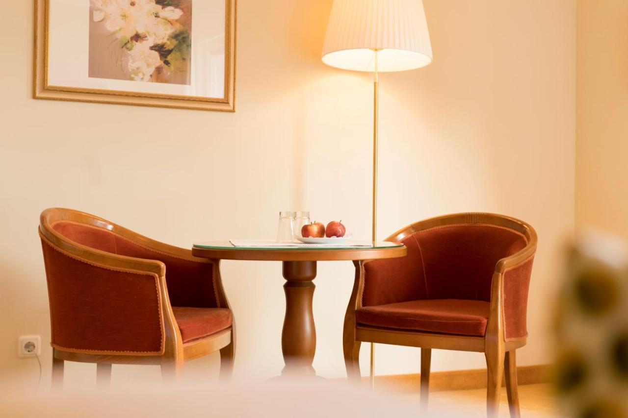 Hotel Hollweger Санкт Гилген Екстериор снимка